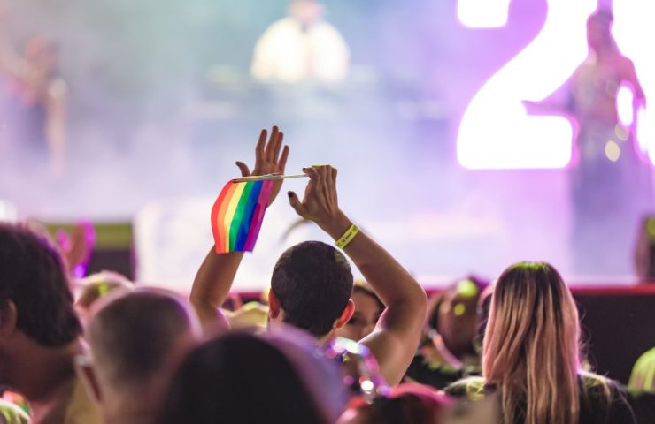 a-crowd-cheering-and-dancing-at-the-las-vegas-prid-5D985SF.jpg